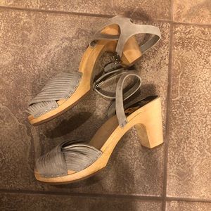 Grey Swedish Hasbeens clog sandals